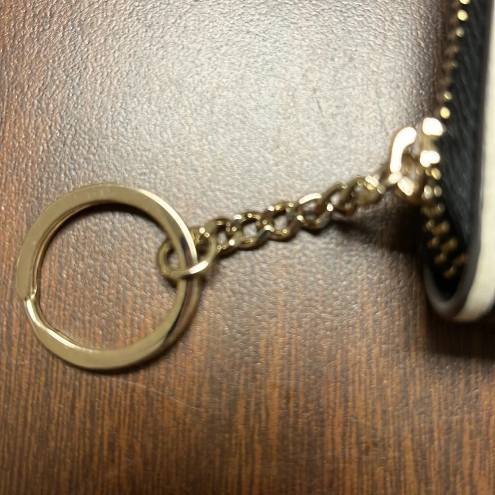 Kate Spade Dani zip up‎ wallet